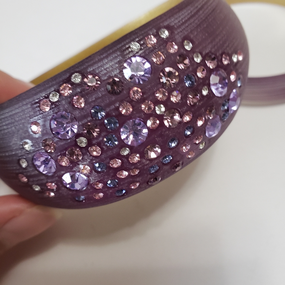 Vintage Purple Plum Carved LUCITE with Rhinestones WIDE Tapered Bangle Bracelet - Picture 3 of 16